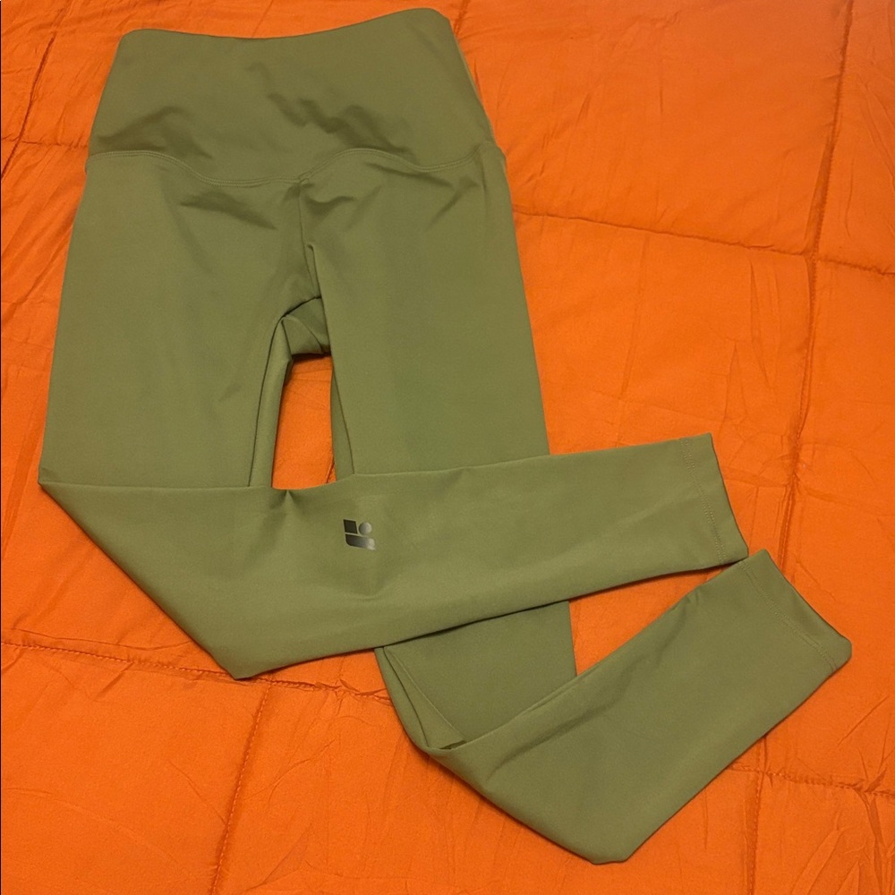 Forme Olive Green Leggings